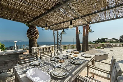 Villa di lusso a Les Issambres con Jacuzzi