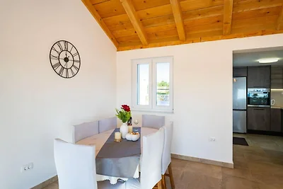 Ferienhaus in Rtina für 4 Gäste