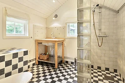 4 Personen Ferienhaus in HALLABRO-By Traum