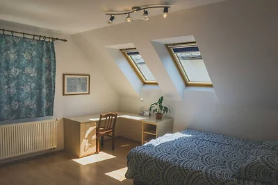 Comfortable Apartment with Mountain View - On...