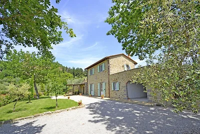 Lussuosa villa con piscina a Cortona