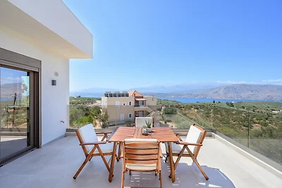 Villa in Sternes mit Pool und Bergblick