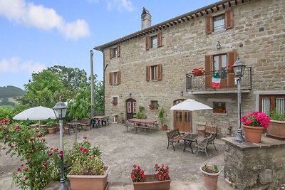 Zonnig appartement in Assisi met een tuin