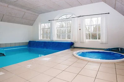 Luxus-Ruckzug mit Pool -- By Traum...