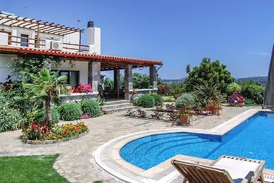 Haus mit Garten und Pool für alle