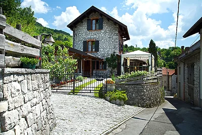 Freistehendes Cottage mit eigenem Garten in P...