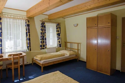 Geräumiges Ferienhaus in Rudnik mit privatem...