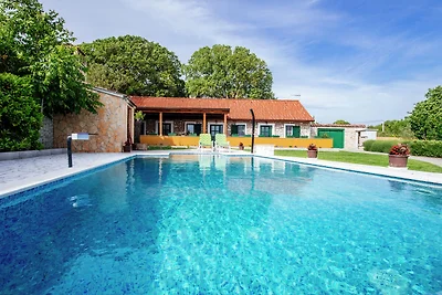 Tranquilla casa vacanze con piscina a Kakma