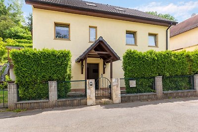 Wohnung in Dresden mit Pool im Garten