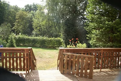 Ferienhaus mit Garten in der Nähe eines Sees