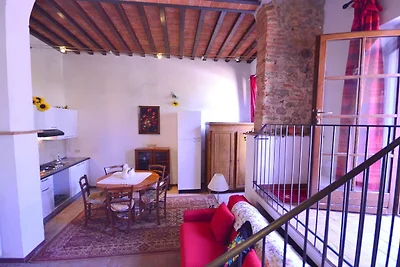 Pittoresco agriturismo con piscina a Vinci