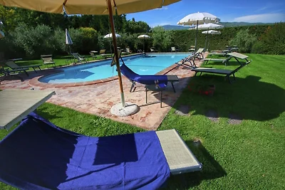 Accogliente casa colonica con piscina a...