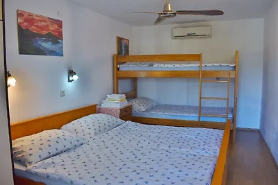 Apartments Jug - Comfort Studio Apartment wit...