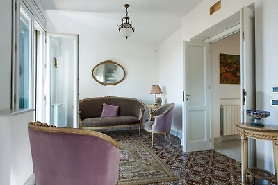 Moderna villa a Paceco con piscina privata