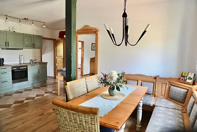 Ruim appartement in Dargun met zwembad