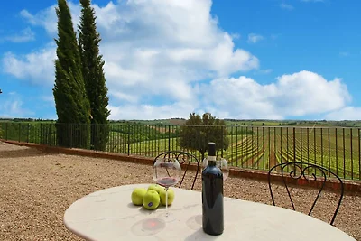 Schönes Bauernhaus mit Pool bei Montepulciano