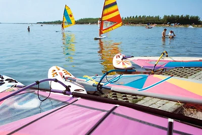 Dintorni (estate) (1-5 km) Dintorni (estate) (1-5 km)