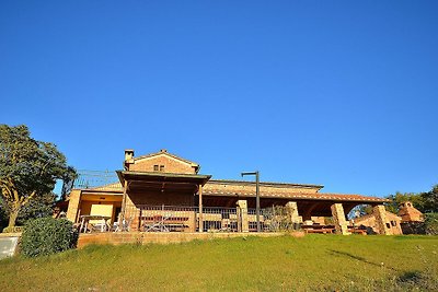 Boerderij met zwembad en airconditioning