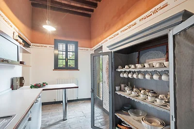 Einladendes Herrenhaus in Stagno mit Garten