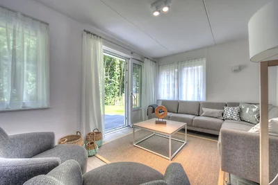 Stattliche Luxusvilla mit 3 Badezimmern, 1 km...