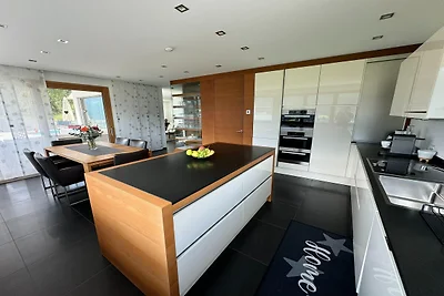 Villa in Tirol mit Pool