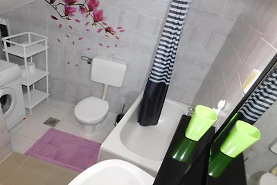 Apartments Roščić - Two Bedroom Apartment wit...
