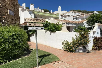 Wohnung in Nerja mit Küstenblick & Pool