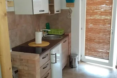 Apartment Mir - Studio Apartment with Garden...