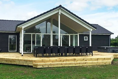 14 Personen Ferienhaus in Væggerløse