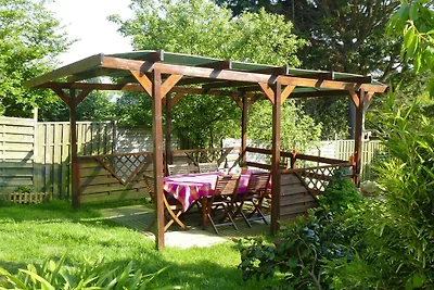 Nettes Ferienhaus nahe Strand