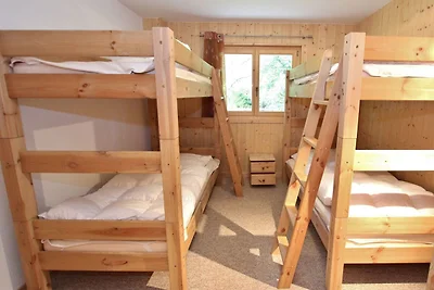 Schönes Ferienhaus mit Sauna in Riddes
