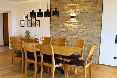 Eifel-Finca mit Whirlpool und Gartenlounge