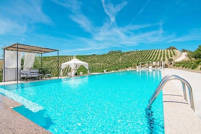 Stilvolle Wohnung in Ascoli Piceno mit Pool