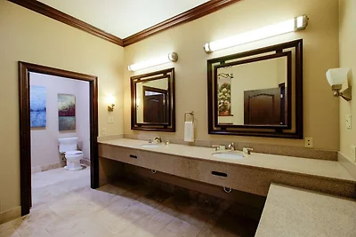 Houston | Suite - King