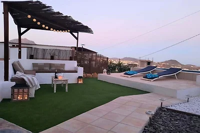 Casa Héctor, con piscina privata climatizzata...