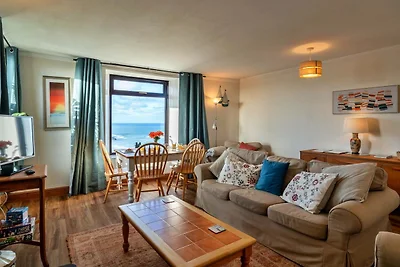 Sea-view cottage in Sennen, No Deposit