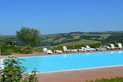 Wohnung mit 2 Pools in den Hügeln von Siena