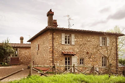 Villa in Toscane met Verwarmd Zwembad