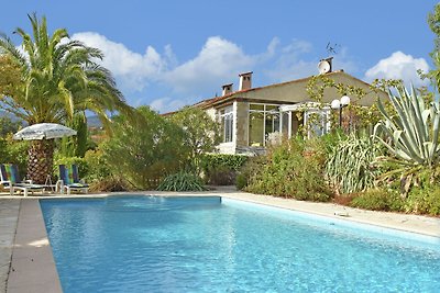 Pittoresca villa a Fayence con piscina...