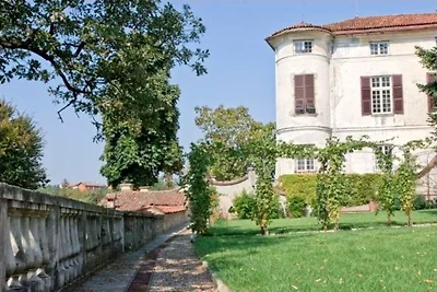 Ampio monolocale nel castello, con grande...