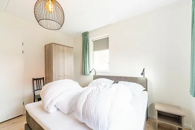 Modernes Ferienhaus in Scherpenisse mit...