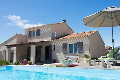 Spaziosa villa con piscina privata