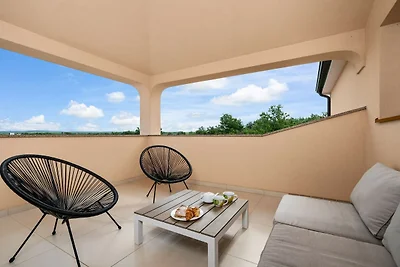 Holiday Home Mlačić - Three Bedroom Holiday H...