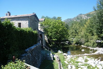 Gezellig vakantiehuis aan de rivier Le Lignon