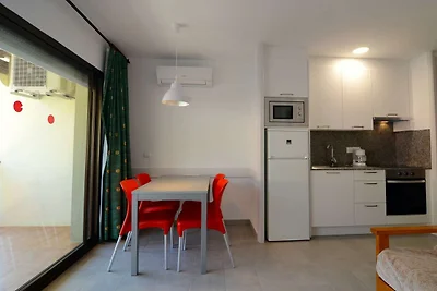 Wohnung in Estartit mit Terrasse