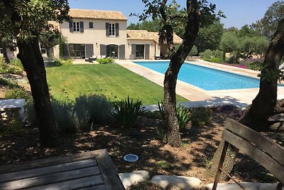 Bastide Provençale mit Pool 2 Schritte von Sa...