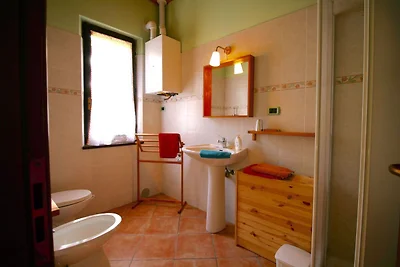 Ruhiger Bauernhof in Cagli mit Swimmingpool