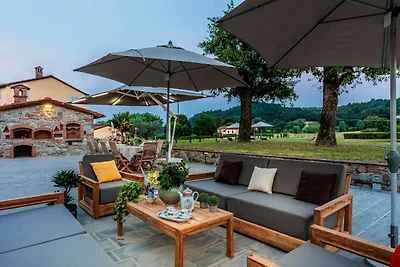 Moderne Toscaanse villa met privézwembad