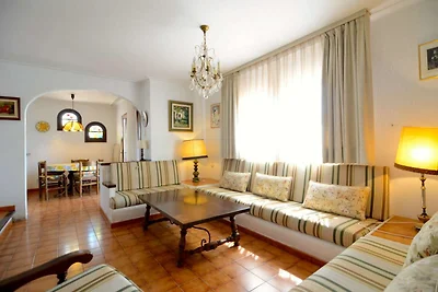 Ferienhaus in Estartit mit Garten