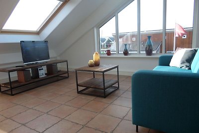Schönes Penthouse mit Blick über den See
